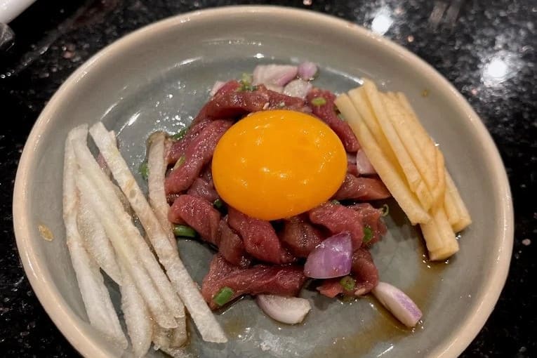 6. RENA Yakiniku - 10 ร้านยากินิกุ (Yakiniku) ย่านสาทร รวมพิกัดเนื้อย่างสุดพรีเมียม สายเนื้อตัวจริงต้องมาโดน
