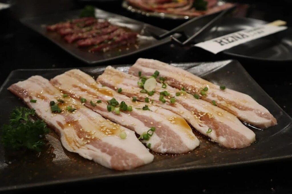 6. RENA Yakiniku - 10 ร้านยากินิกุ (Yakiniku) ย่านสาทร รวมพิกัดเนื้อย่างสุดพรีเมียม สายเนื้อตัวจริงต้องมาโดน