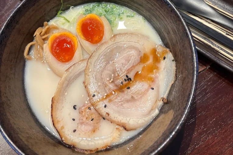 6. SENTSU JAPANESE Ramen - 7 ร้านราเมง (Ramen) ย่านอารีย์-สะพานควาย น้ำซุปเป็นเอกลักษณ์ อร่อยจนต้องไปซ้ำ