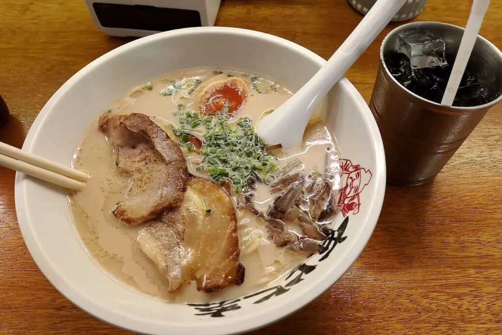 7. Ebisu Ramen - 9 ราเมง (Ramen) สาทร ซดซุปร้อนๆ เส้นสดนุ่มฟิน สายกินห้ามพลาด