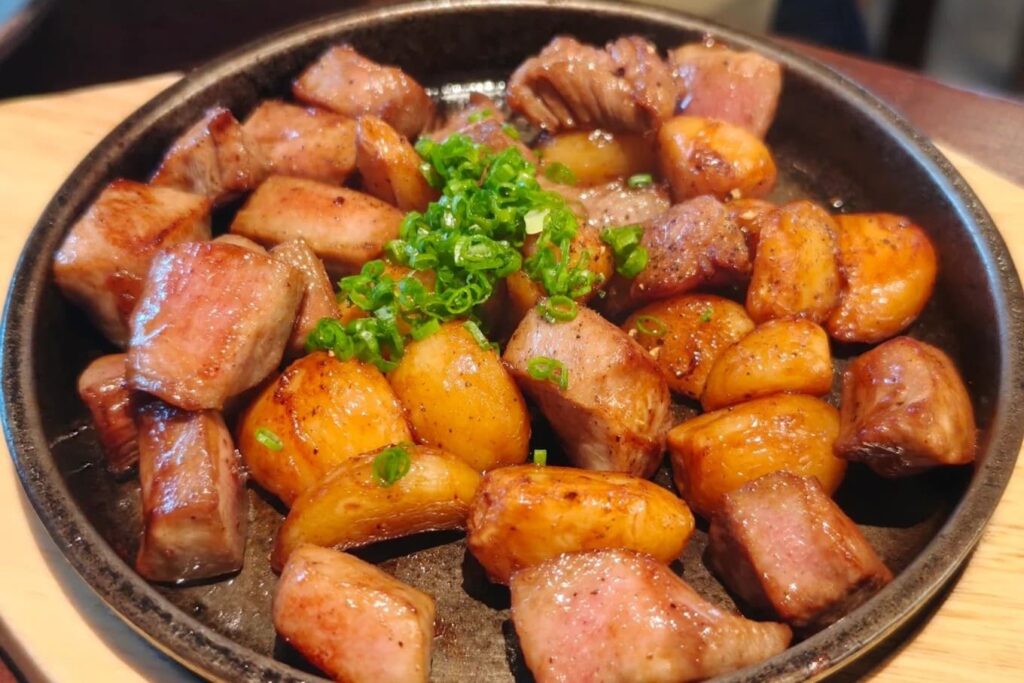 7. Izakaya Hotei - 9 ร้านอิซากายะ (Izakaya) ย่านสาทร เช็กอินร้านนั่งชิลหลังเลิกงาน บรรยากาศดี