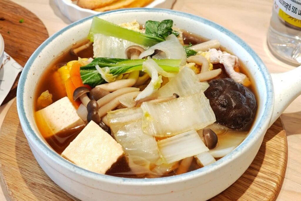 7. On the Table - 15 ร้านอาหารญี่ปุ่น เดอะมอลล์ งามวงศ์วาน (The Mall Lifestore Ngamwongwan) มื้อด่วนหรือมื้อใหญ่กับครอบค