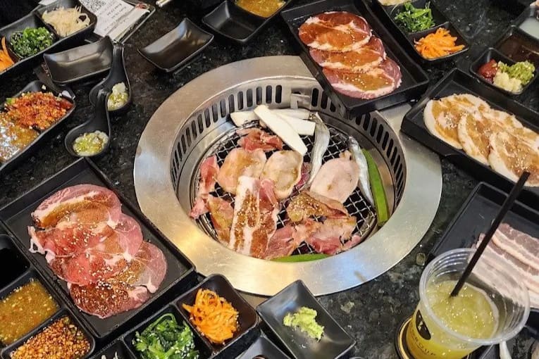 7. Tenjo Sushi & Yakiniku Premium Buffet - 10 ร้านยากินิกุ (Yakiniku) ย่านสาทร รวมพิกัดเนื้อย่างสุดพรีเมียม สายเนื้อตัวจ