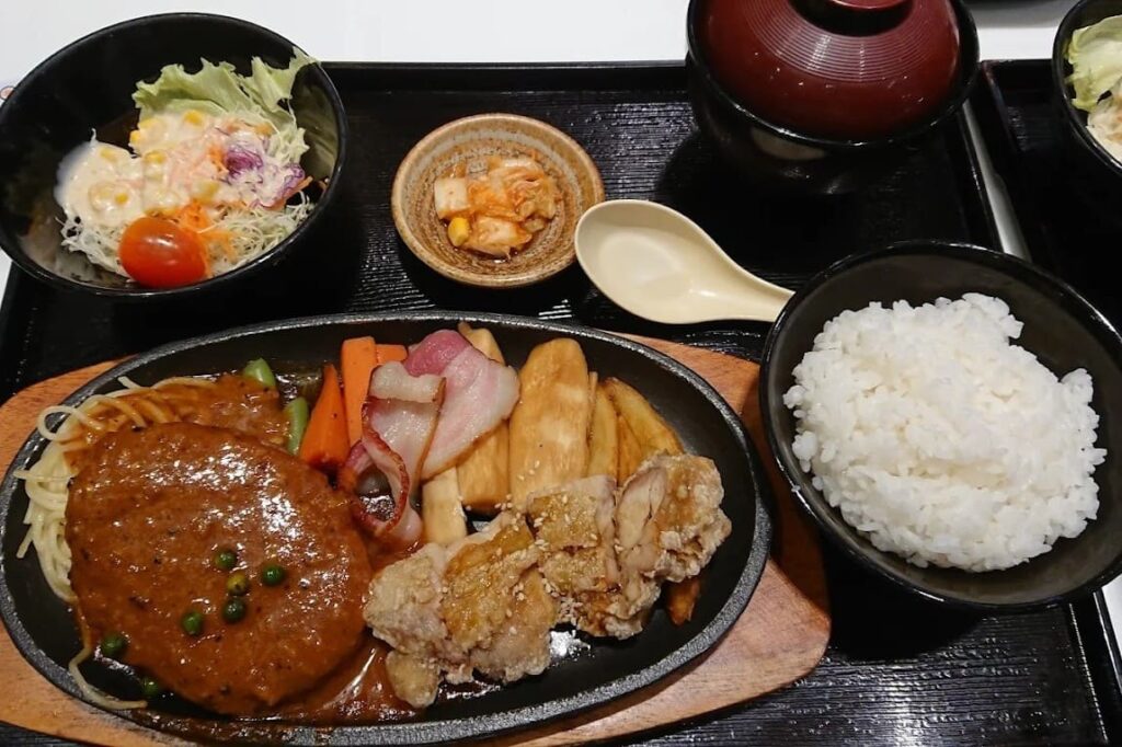 7. Yayoi - 9 ร้านอาหารญี่ปุ่นในยูเนี่ยน มอลล์ (Union Mall) อัปเดตล่าสุด อร่อยคุ้ม เดินห้างเสร็จแวะกินได้เลย