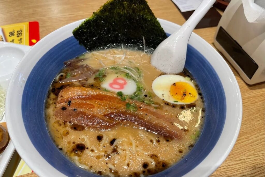8. Hachiban Ramen - 9 ร้านอาหารญี่ปุ่นในยูเนี่ยน มอลล์ (Union Mall) อัปเดตล่าสุด อร่อยคุ้ม เดินห้างเสร็จแวะกินได้เลย