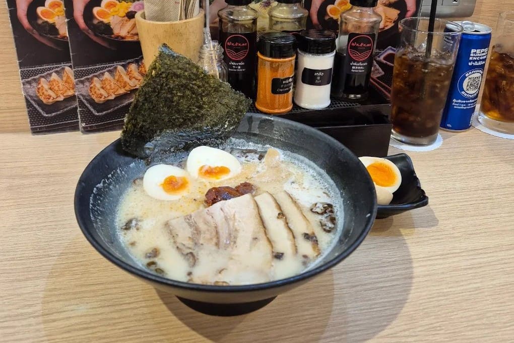 8. Wakame Ramen - 9 ราเมง (Ramen) สาทร ซดซุปร้อนๆ เส้นสดนุ่มฟิน สายกินห้ามพลาด