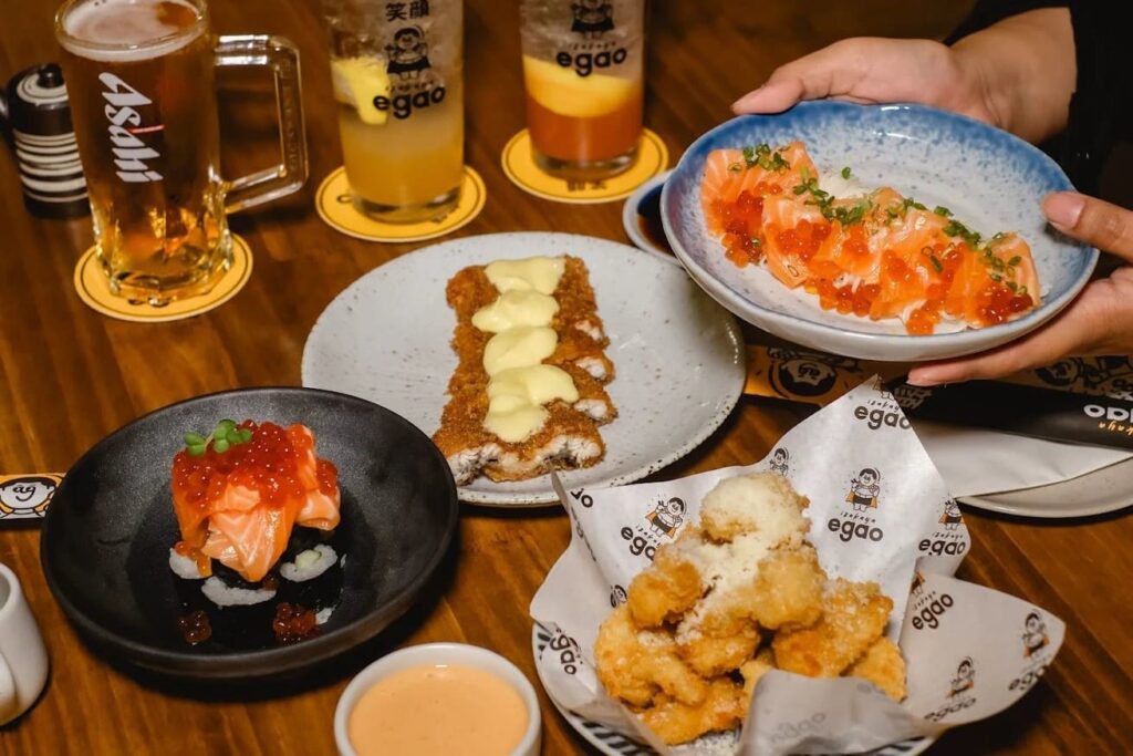 9. EGAO Izakaya - 9 ร้านอิซากายะ (Izakaya) ย่านสาทร เช็กอินร้านนั่งชิลหลังเลิกงาน บรรยากาศดี