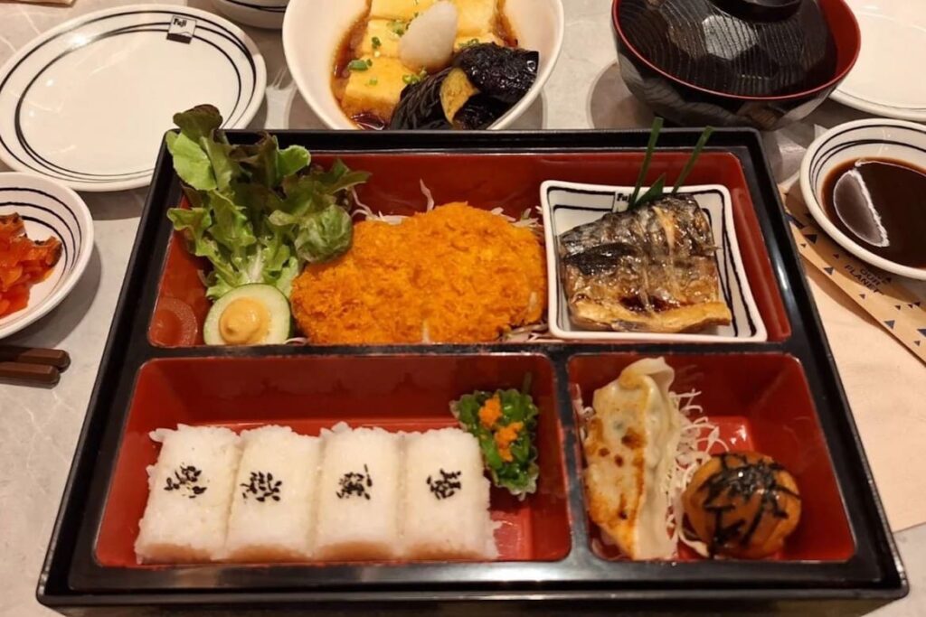 9. Fuji Japanese Restaurant - 10 ร้านอาหารญี่ปุ่น เมเจอร์รัชโยธิน และอเวนิวรัชโยธิน อร่อยฟิน หลากสไตล์