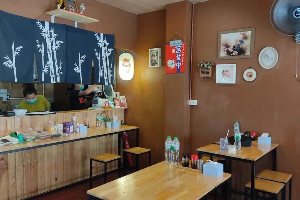 9. Ganbaru Ramen - 10 ราเมง (Ramen) รัชดา ตามพิกัดร้านอร่อยได้ตั้งแต่มื้อเที่ยงยันดึก