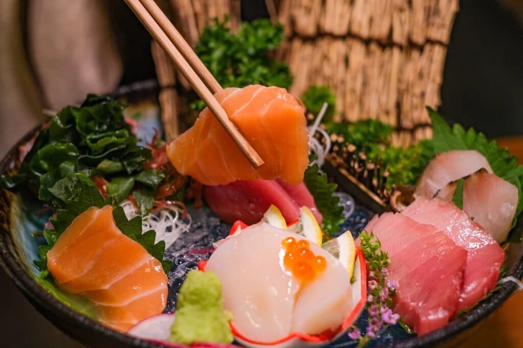 9. Hiko Sushi - 10 ร้านซูชิ (Sushi) ย่านอโศก สดฟินเหมือนบินไปกินที่เจแปน