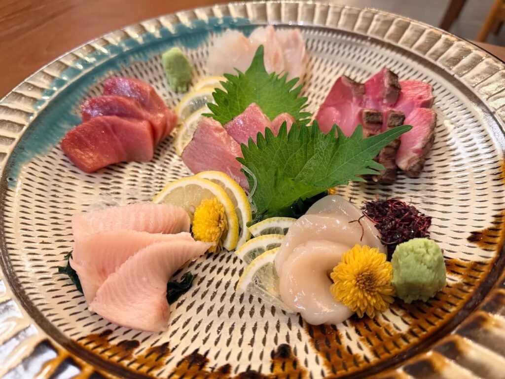 9. Saku Ekkamai - 10 ร้านอิซากายะ (Izakaya) เอกมัย บรรยากาศสุดชิล นั่งดื่มฟิน กินเพลินหลังเลิกงาน