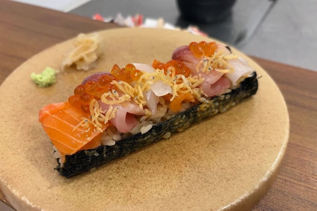 1. Cho Hand Rolled Sushi - 13 ร้านอาหารญี่ปุ่นในเซ็นทรัลเชียงใหม่ (Central Chiangmai) เช็กลิสต์พิกัดเด็ด อร่อยคุ้ม ถูกใจ
