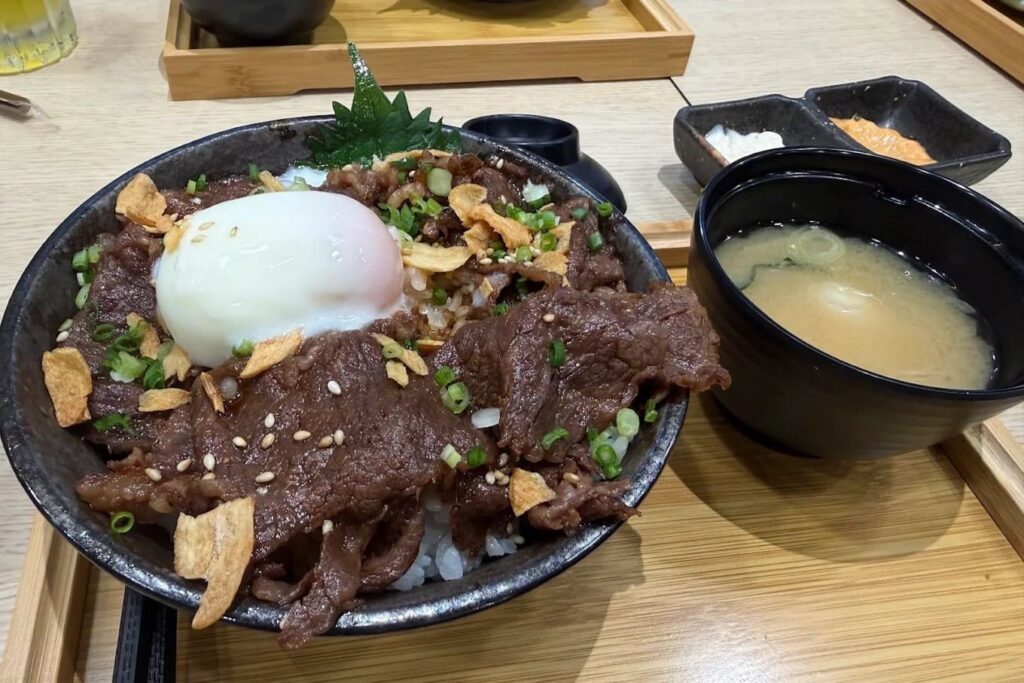 1. UORIKI Hokkaido Izakaya - 10 ร้านอาหารน่าลองในห้างแฮปปี้แทท บางนา (Happitat) อร่อยจัดเต็ม หลากสไตล์