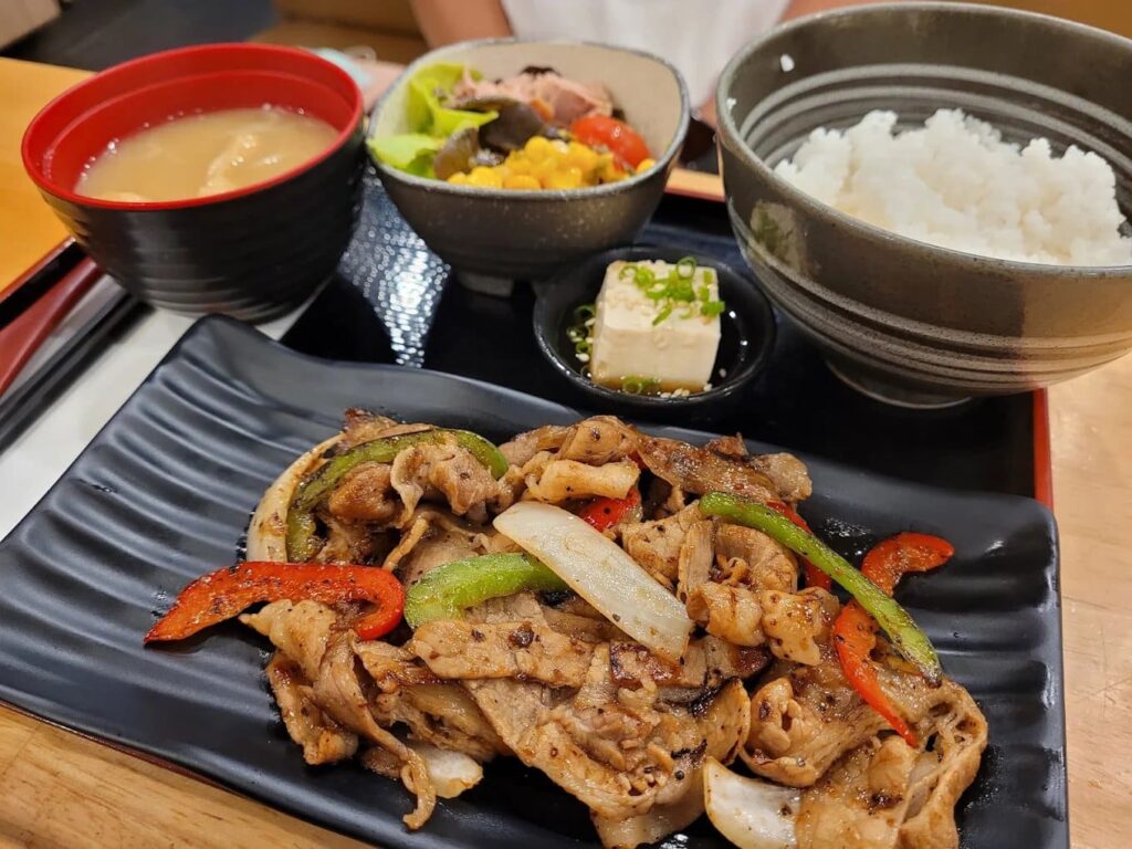 11. Yoshinoya - 13 ร้านอาหารญี่ปุ่นในเซ็นทรัลเชียงใหม่ (Central Chiangmai) เช็กลิสต์พิกัดเด็ด อร่อยคุ้ม ถูกใจสายกิน