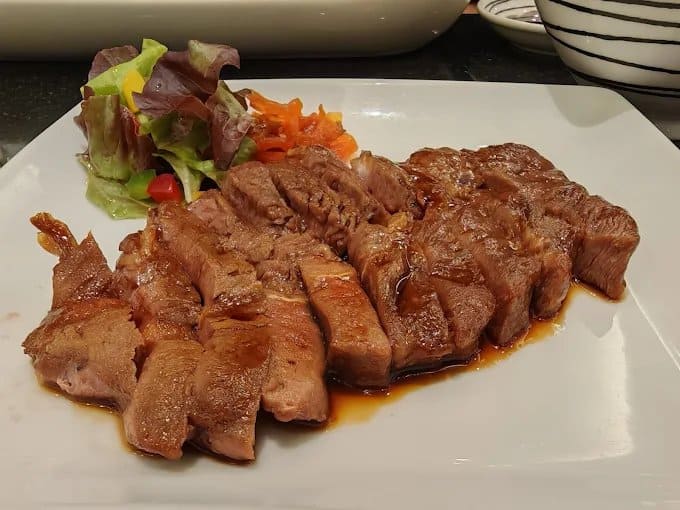13. Fuji Japanese Restaurant - 15 ร้านอาหารญี่ปุ่นในหัวหิน (Hua Hin) ปักหมุดพิกัดเด็ด สายปลาดิบ ซูชิ อิซากายะ ห้ามพลาด