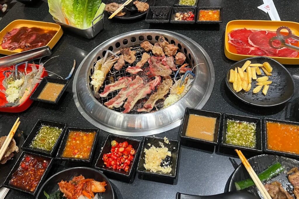 2. AKA Yakiniku Central Phuket - 8 ร้านอาหารญี่ปุ่น เซ็นทรัลภูเก็ต (Central Phuket) พิกัดความอร่อย ครบทุกสไตล์ ถูกใจสายเ