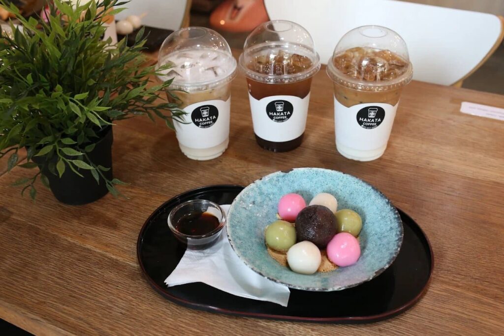 2. Hakata Coffee Bangkok - 10 คาเฟ่ญี่ปุ่น (Japanese-vibe cafe) บรรยากาศละมุน ถ่ายรูปสวย