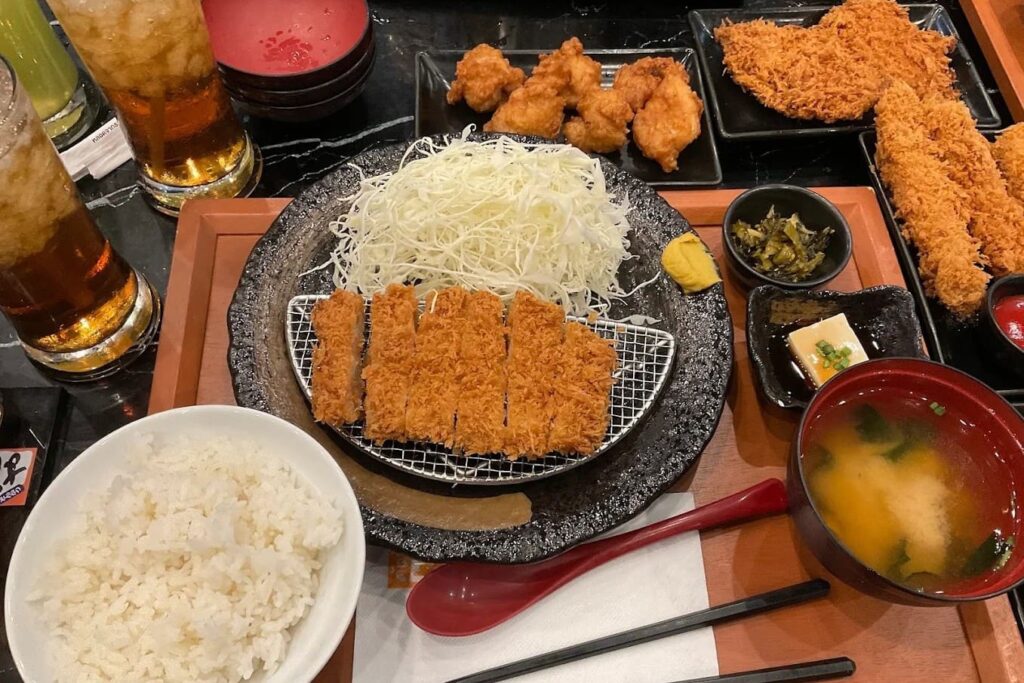 3. Katsuya - 8 ร้านอาหารญี่ปุ่น เซ็นทรัลภูเก็ต (Central Phuket) พิกัดความอร่อย ครบทุกสไตล์ ถูกใจสายเจแปน