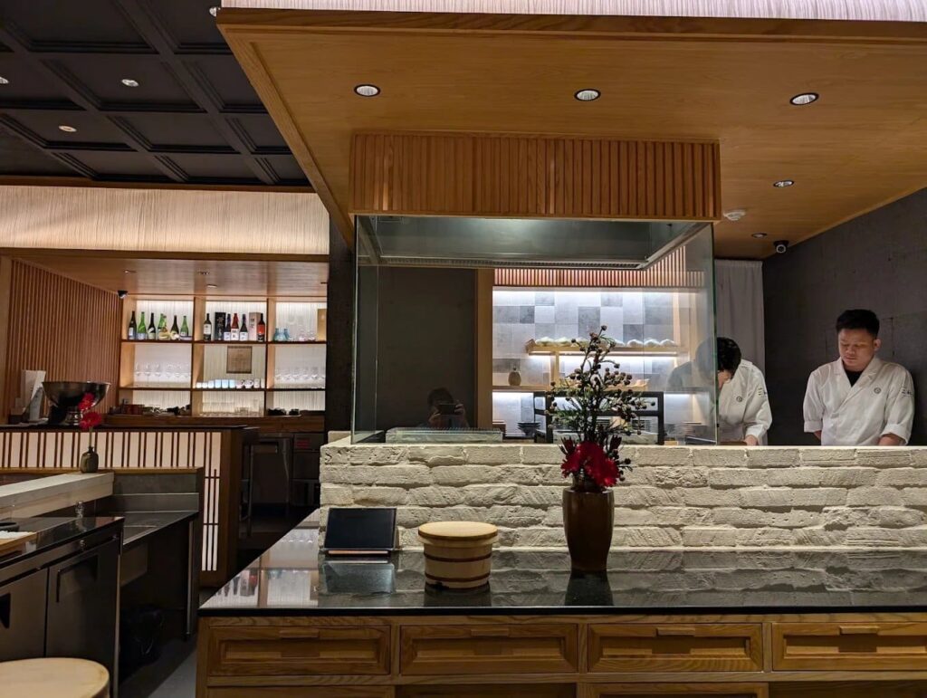 3. Nikaku Bangkok - 15 ร้านมิชลินอาหารญี่ปุ่น (Japanese MICHELIN Restaurants) ตามแนวรถไฟฟ้า BTS/ MRT