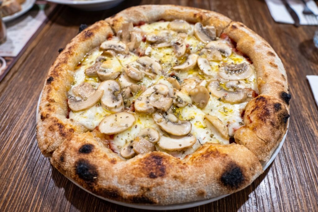 3. Pizza Adam O Adam - 10 ร้านอาหารน่าลองในห้างแฮปปี้แทท บางนา (Happitat) อร่อยจัดเต็ม หลากสไตล์