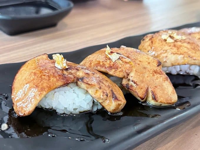 3. Tsunami Sushi Buffet Huahin - 15 ร้านอาหารญี่ปุ่นในหัวหิน (Hua Hin) ปักหมุดพิกัดเด็ด สายปลาดิบ ซูชิ อิซากายะ ห้ามพลาด