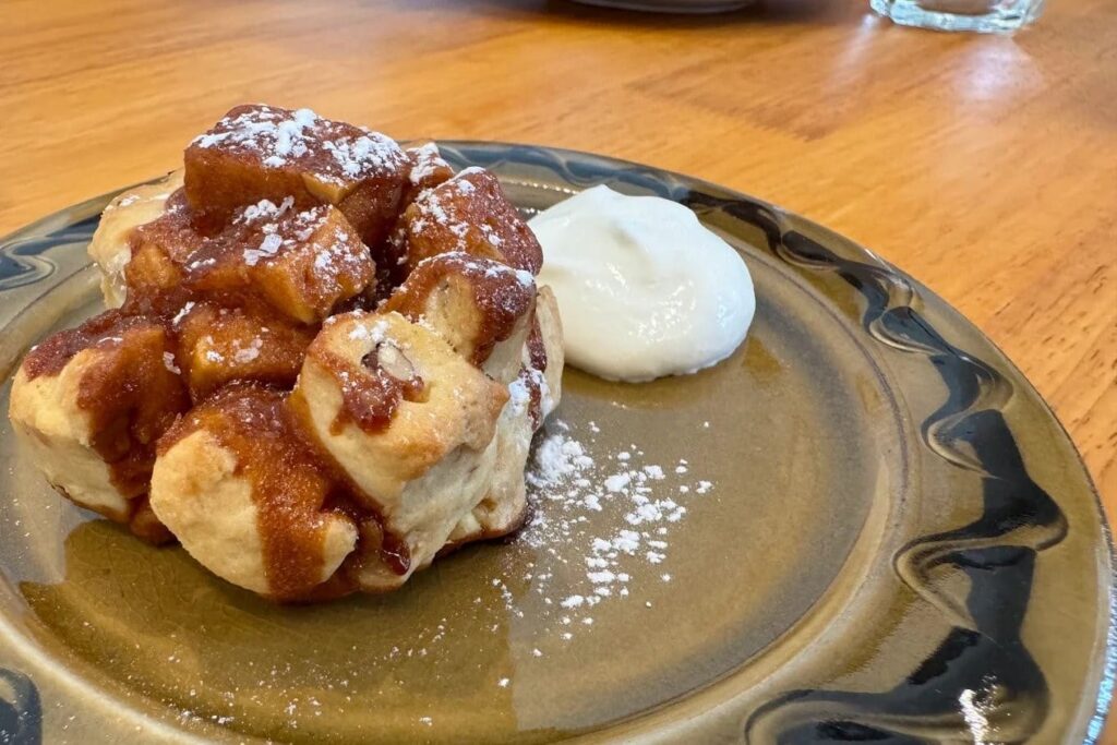 4. HUGS SONGWAT CAFE - 10 คาเฟ่ญี่ปุ่น (Japanese-vibe cafe) บรรยากาศละมุน ถ่ายรูปสวย