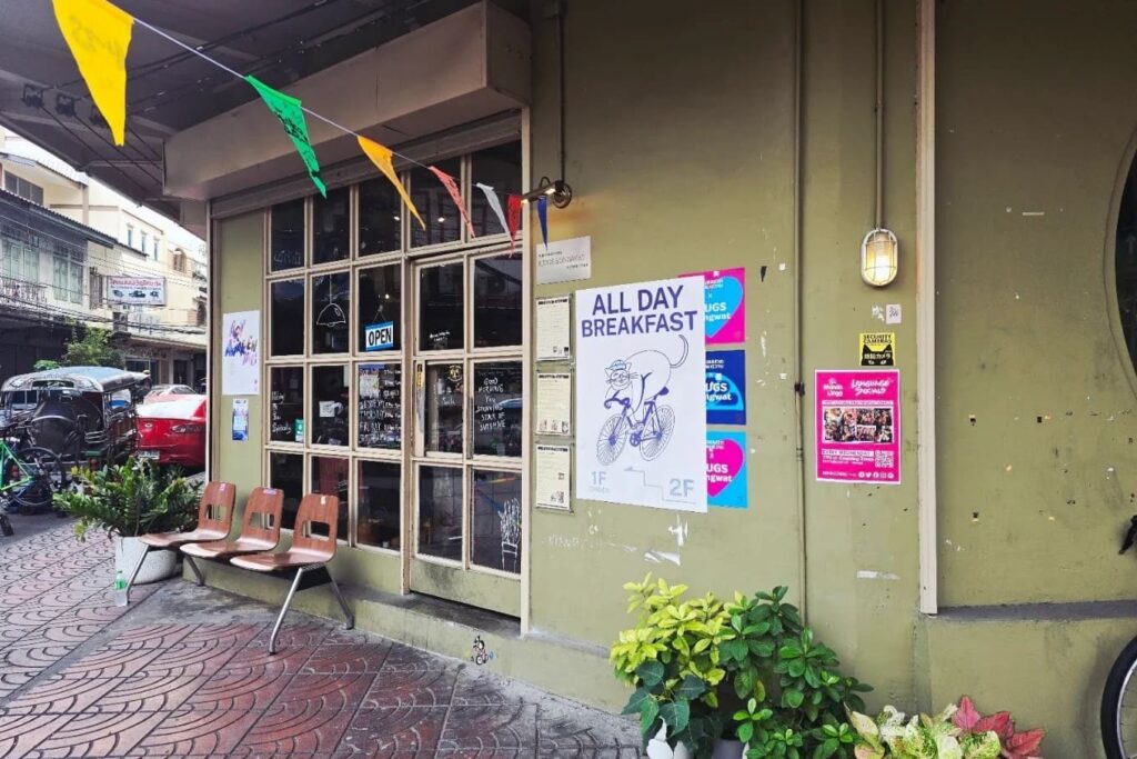 4. HUGS SONGWAT CAFE - 10 คาเฟ่ญี่ปุ่น (Japanese-vibe cafe) บรรยากาศละมุน ถ่ายรูปสวย