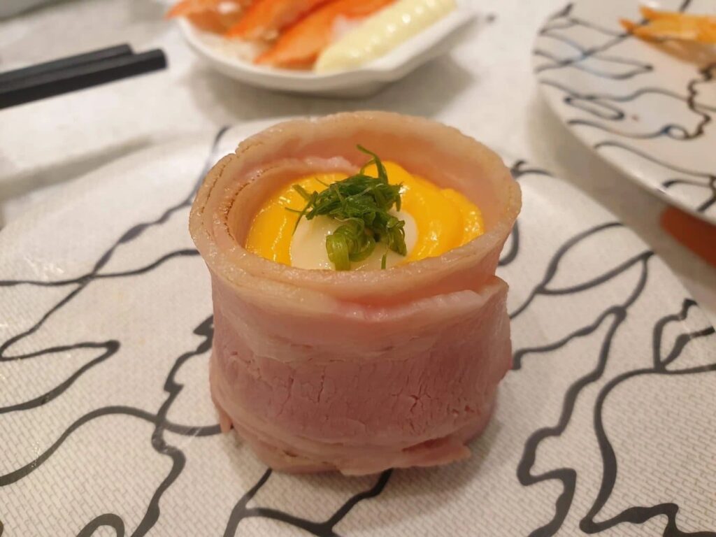 5. SUSHi EXPRESS - 10 ร้านอาหารญี่ปุ่นในเซ็นทรัล ชลบุรี (Central Chonburi) ปักหมุดพิกัดอร่อย จัดเต็มอาหารญี่ปุ่น