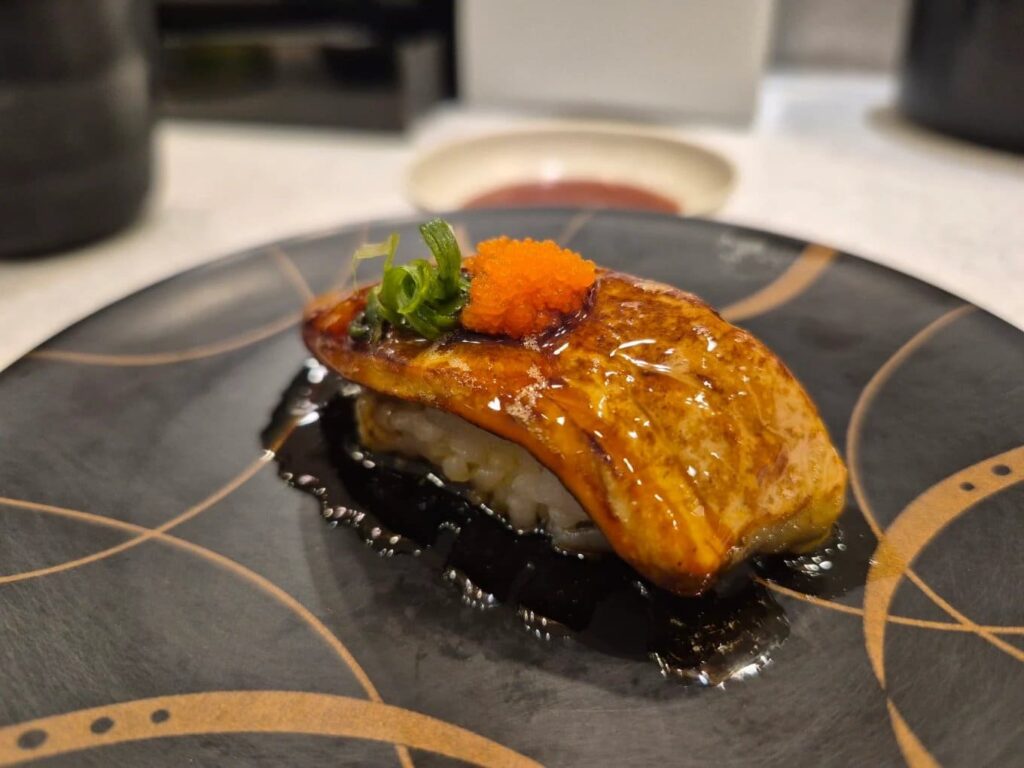 5. SUSHi EXPRESS - 10 ร้านอาหารญี่ปุ่นในเซ็นทรัล ชลบุรี (Central Chonburi) ปักหมุดพิกัดอร่อย จัดเต็มอาหารญี่ปุ่น