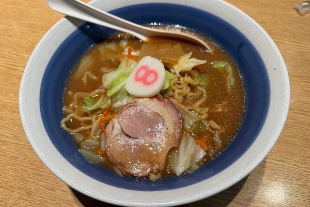 6. Hachiban Ramen - 10 ร้านอาหารญี่ปุ่นในเซ็นทรัล ชลบุรี (Central Chonburi) ปักหมุดพิกัดอร่อย จัดเต็มอาหารญี่ปุ่น