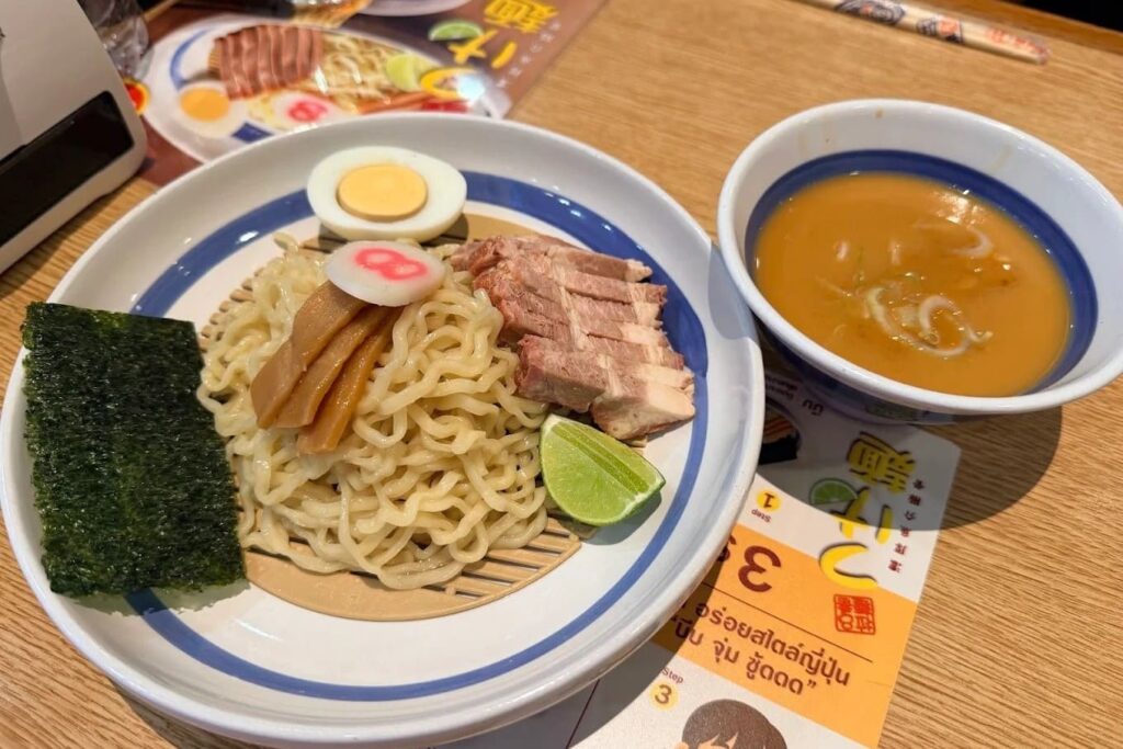 6. Hachiban Ramen - 10 ร้านอาหารญี่ปุ่นในเซ็นทรัล ชลบุรี (Central Chonburi) ปักหมุดพิกัดอร่อย จัดเต็มอาหารญี่ปุ่น