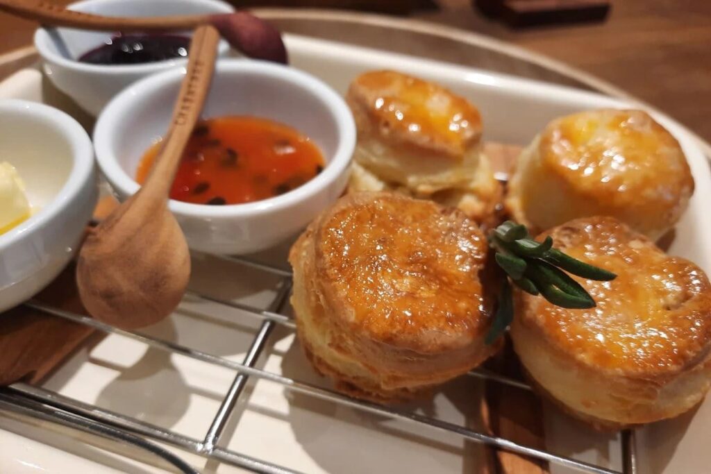 6. KUSKUS Zakka&Cafe - 10 คาเฟ่ญี่ปุ่น (Japanese-vibe cafe) บรรยากาศละมุน ถ่ายรูปสวย