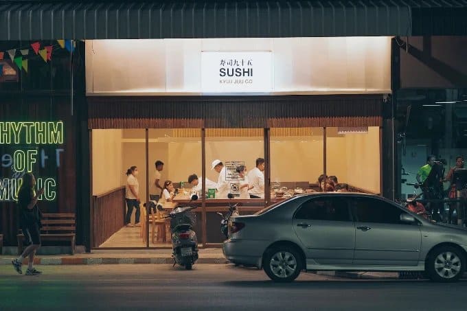 6. Kyuu Juu Go Sushi - 15 ร้านอาหารญี่ปุ่นในหัวหิน (Hua Hin) ปักหมุดพิกัดเด็ด สายปลาดิบ ซูชิ อิซากายะ ห้ามพลาด