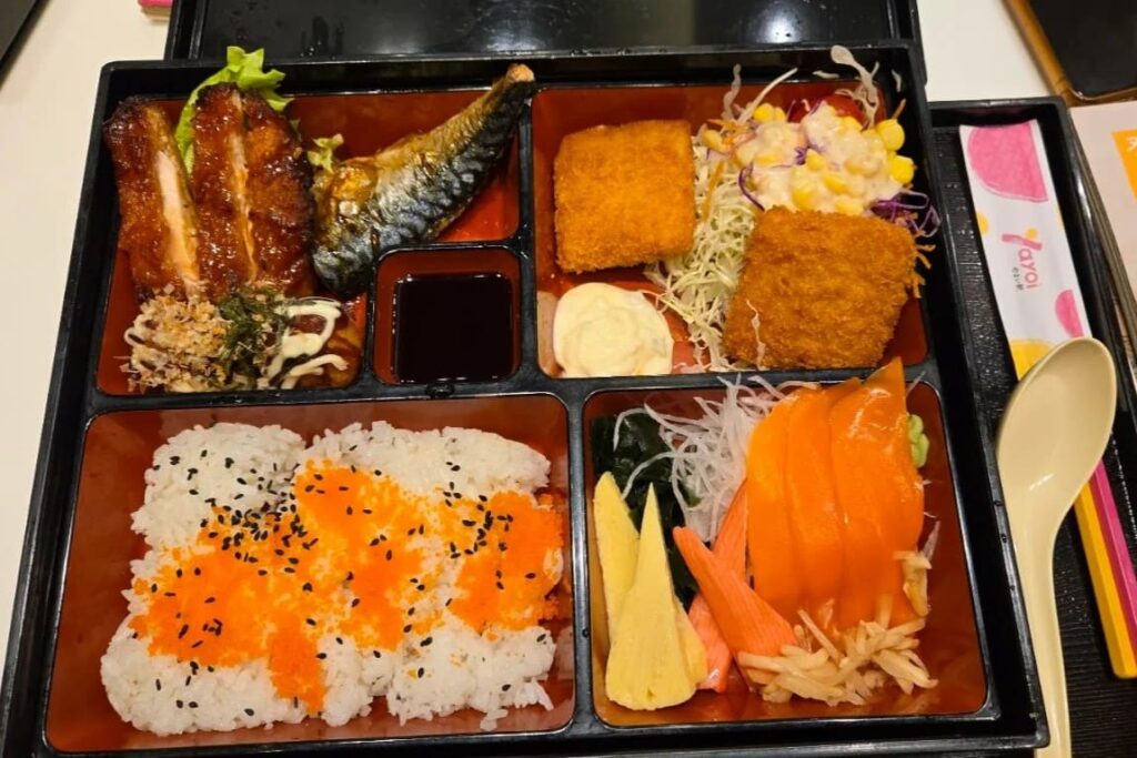 7. Yayoi Jungceylon - 8 ร้านอาหารญี่ปุ่นจังซีลอน (Jungceylon) ป่าตอง จัดเต็มรสชาติต้นตำรับ