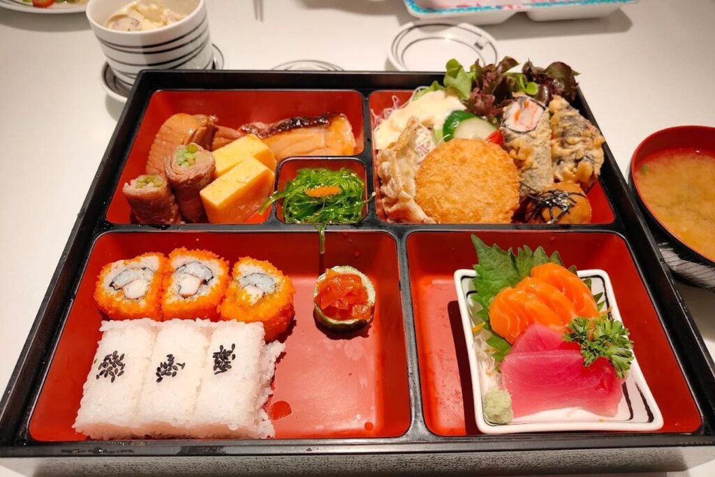 8. Fuji Restaurant - 10 ร้านอาหารญี่ปุ่นในเซ็นทรัล ชลบุรี (Central Chonburi) ปักหมุดพิกัดอร่อย จัดเต็มอาหารญี่ปุ่น