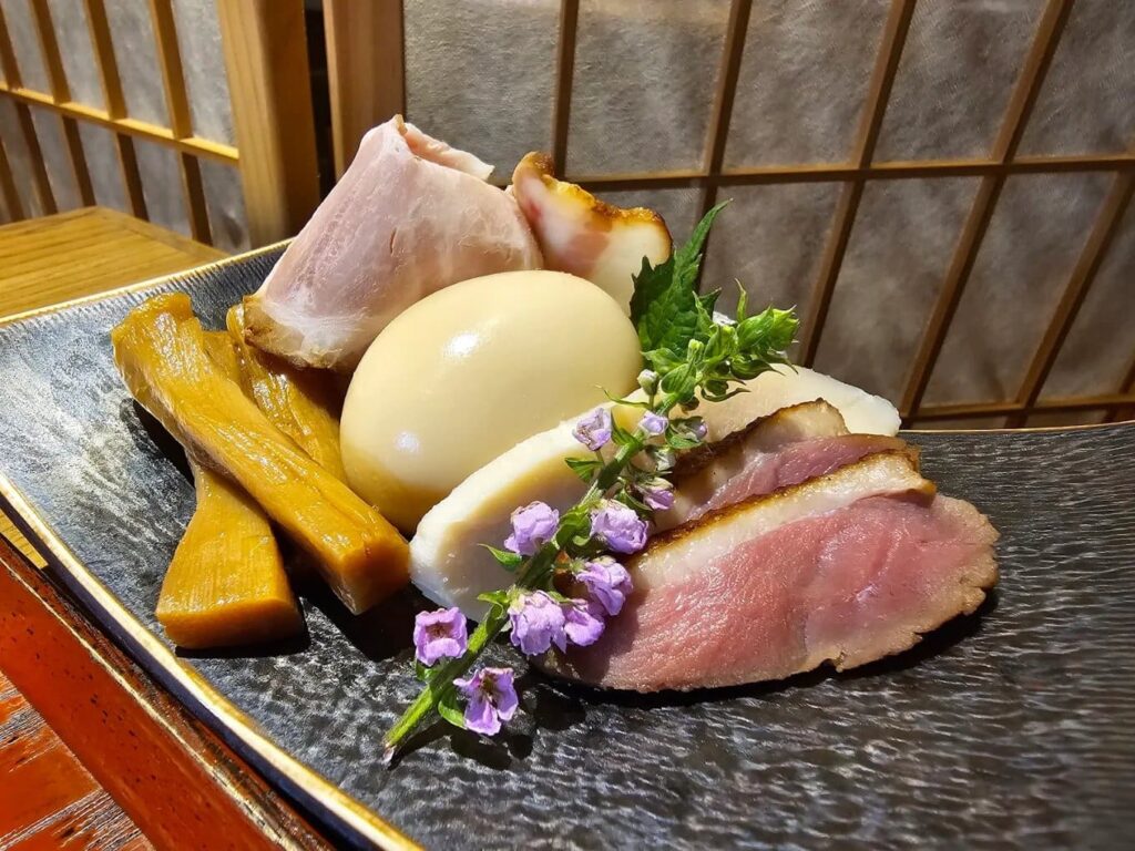 8. No Name Noodle - 15 ร้านมิชลินอาหารญี่ปุ่น (Japanese MICHELIN Restaurants) ตามแนวรถไฟฟ้า BTS/ MRT