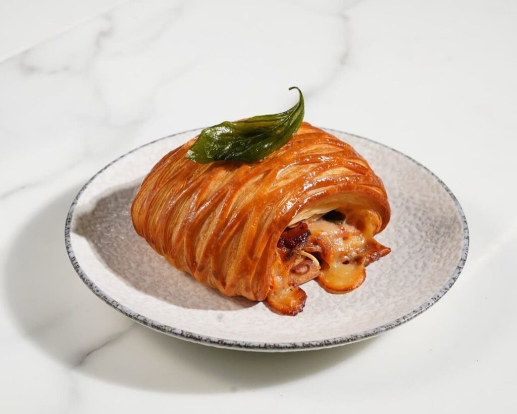 1. Tiengna Viennoiserie - 10 ร้านโดนัท (Donut) เจ้าดังในกรุงเทพฯ ไส้แน่น แป้งนุ่ม ลิ้มลองแล้วจะติดใจ