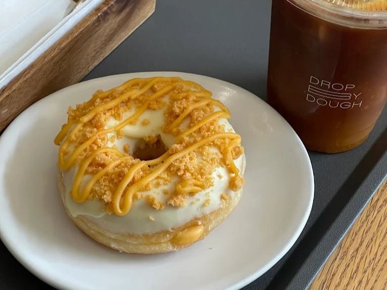 10. Drop by Dough - 10 ร้านโดนัท (Donut) เจ้าดังในกรุงเทพฯ ไส้แน่น แป้งนุ่ม ลิ้มลองแล้วจะติดใจ