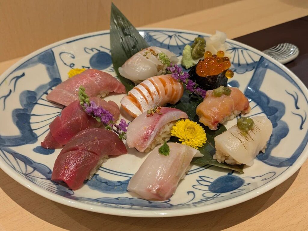 17. SHIRO SUSHI & SUKI HOUSE - 25 ร้านอาหารญี่ปุ่นใกล้ BTS สายสีเหลือง รวมพิกัดเด็ดตลอดเส้นทาง