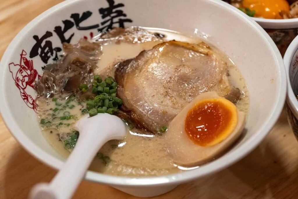 25. Ebisu Ramen - 25 ร้านอาหารญี่ปุ่นใกล้ BTS สายสีเหลือง รวมพิกัดเด็ดตลอดเส้นทาง