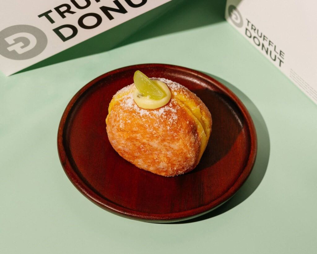 3. Truffle Donut - 10 ร้านโดนัท (Donut) เจ้าดังในกรุงเทพฯ ไส้แน่น แป้งนุ่ม ลิ้มลองแล้วจะติดใจ