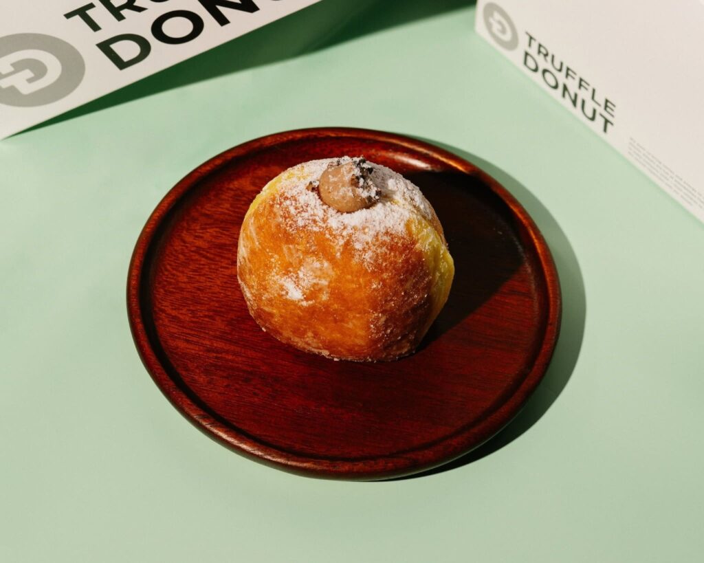 3. Truffle Donut - 10 ร้านโดนัท (Donut) เจ้าดังในกรุงเทพฯ ไส้แน่น แป้งนุ่ม ลิ้มลองแล้วจะติดใจ