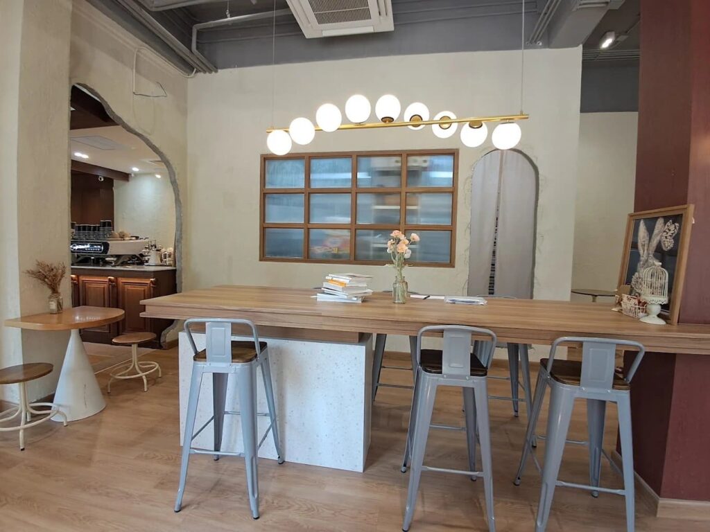 4. Dozenut - 10 ร้านโดนัท (Donut) เจ้าดังในกรุงเทพฯ ไส้แน่น แป้งนุ่ม ลิ้มลองแล้วจะติดใจ