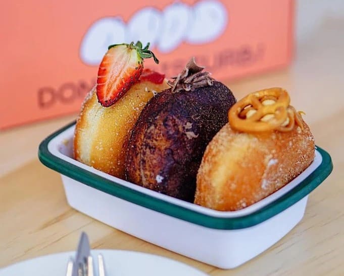 5. Donut Disturb - 10 ร้านโดนัท (Donut) เจ้าดังในกรุงเทพฯ ไส้แน่น แป้งนุ่ม ลิ้มลองแล้วจะติดใจ