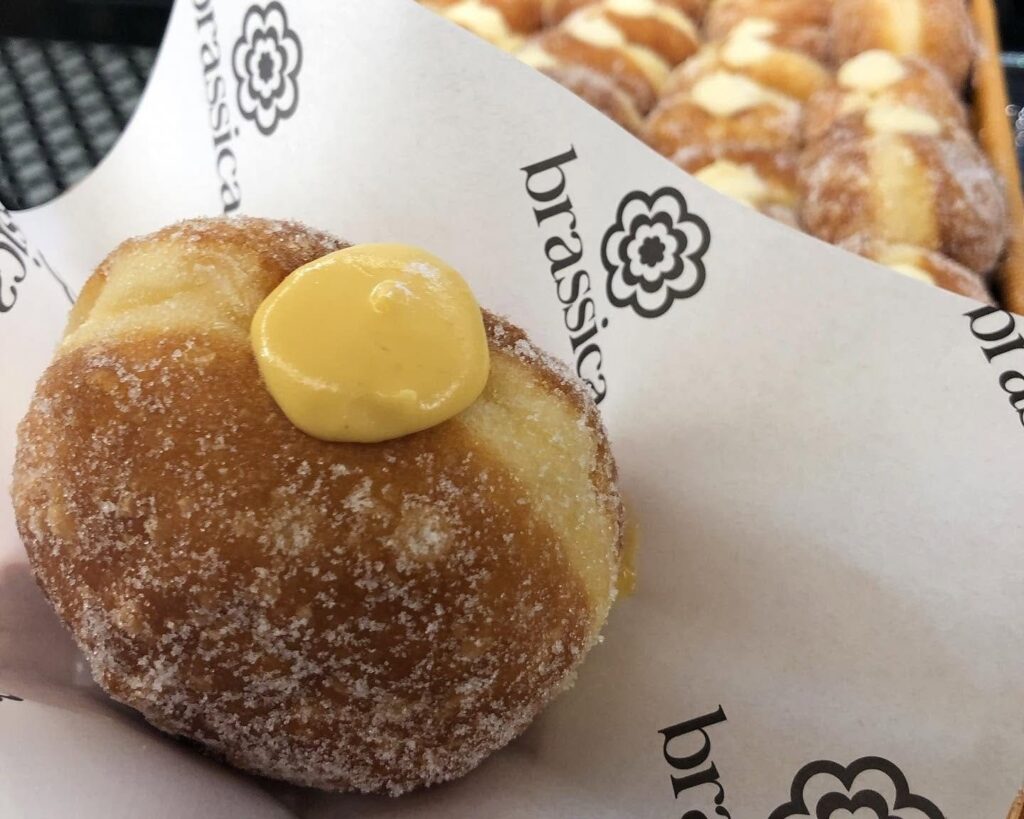 6. Brassica Doughnuts - 10 ร้านโดนัท (Donut) เจ้าดังในกรุงเทพฯ ไส้แน่น แป้งนุ่ม ลิ้มลองแล้วจะติดใจ