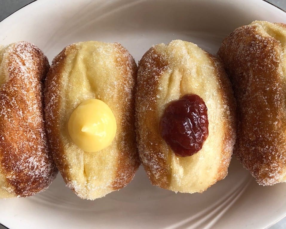 6. Brassica Doughnuts - 10 ร้านโดนัท (Donut) เจ้าดังในกรุงเทพฯ ไส้แน่น แป้งนุ่ม ลิ้มลองแล้วจะติดใจ