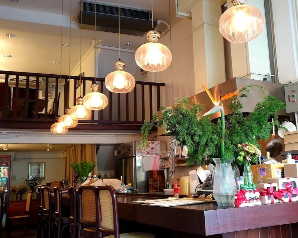6. Brassica Doughnuts - 10 ร้านโดนัท (Donut) เจ้าดังในกรุงเทพฯ ไส้แน่น แป้งนุ่ม ลิ้มลองแล้วจะติดใจ