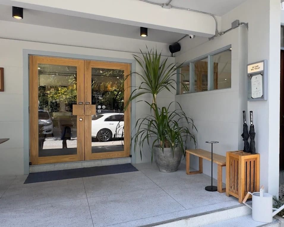 8. Sam Roasters - 10 ร้านโดนัท (Donut) เจ้าดังในกรุงเทพฯ ไส้แน่น แป้งนุ่ม ลิ้มลองแล้วจะติดใจ