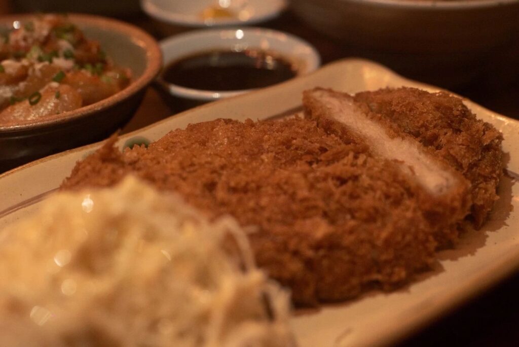 14. Roji 58 Izakaya - 25 ร้านอาหารญี่ปุ่นใกล้ BTS สายสีเหลือง รวมพิกัดเด็ดตลอดเส้นทาง