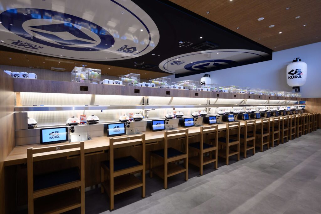 ทำไม Kura Sushi ถึงเลือกเปิดตลาดในไทย - Kura Sushi แบรน์ซูชิสายพานยักษ์ใหญ่จากญี่ปุ่น ปักหมุดเปิดสาขาแรกในไทย ปี 2027